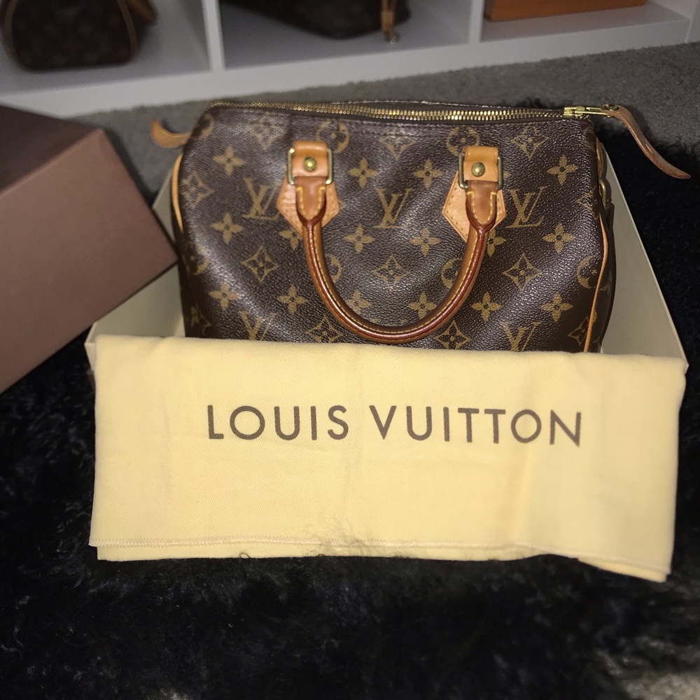 Louis Vuitton Speedy 25